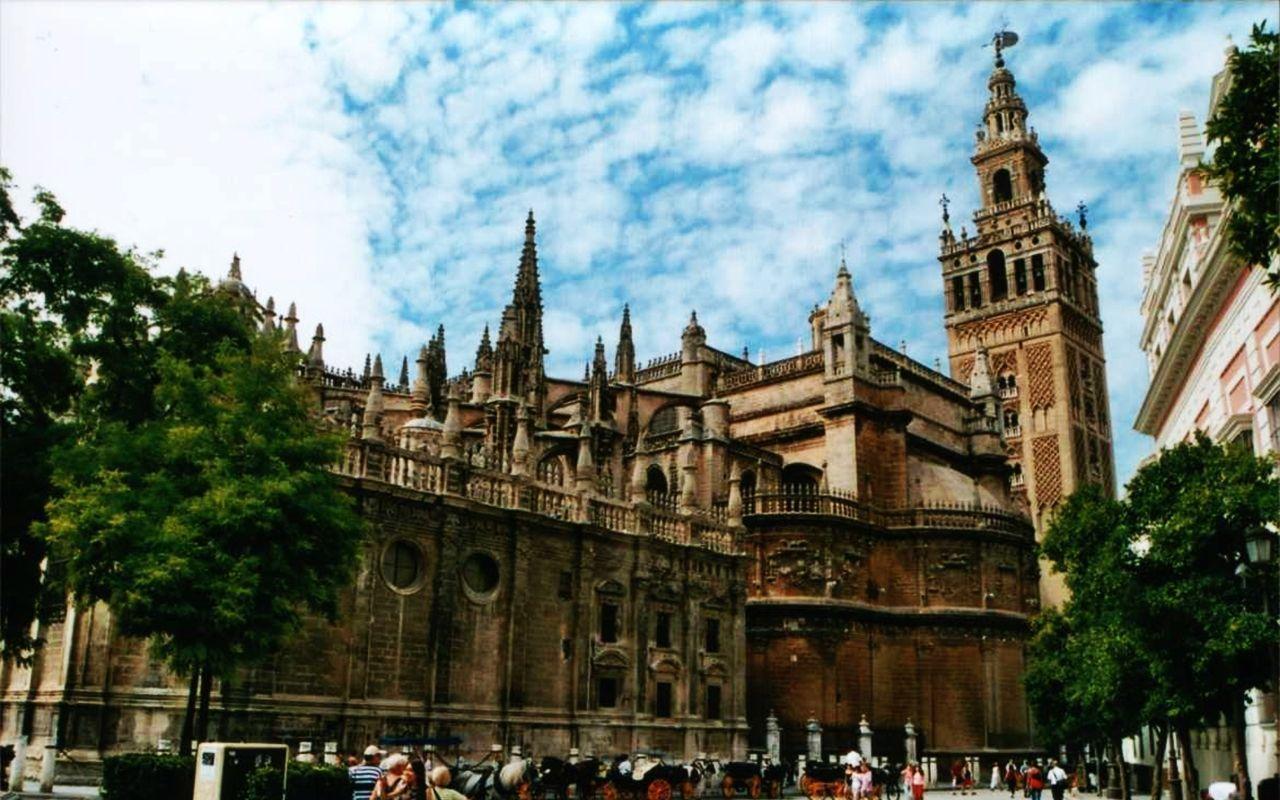 Hostal Alcobia Hotel Seville Exterior photo